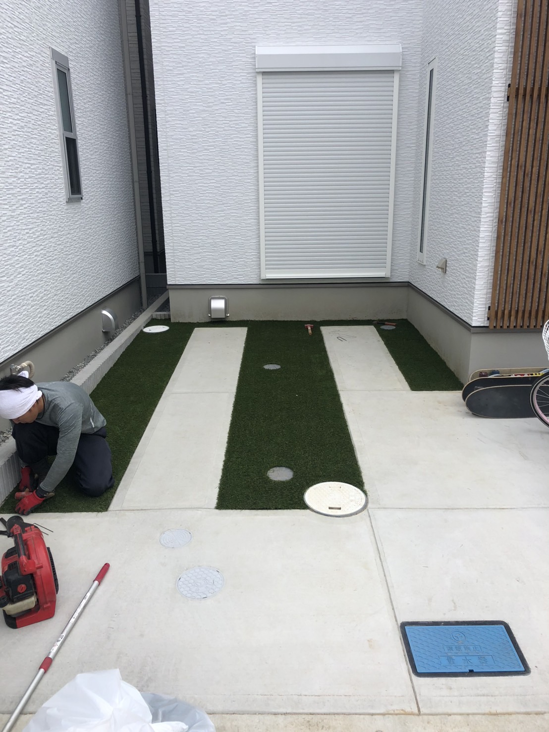 大阪市 人工芝：株式会社ENISIAの人工芝作業レポート